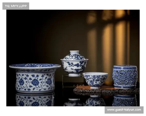 中国代表团世锦赛礼服发布 青花瓷与数码纹样完美融合展现文化魅力 中国代表团世锦赛礼服发布 青花瓷与数码纹样完美融合展现文化魅力